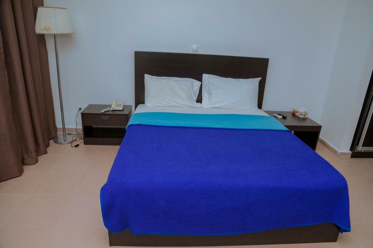 Riviera Taouyah Hotel Конакри Экстерьер фото