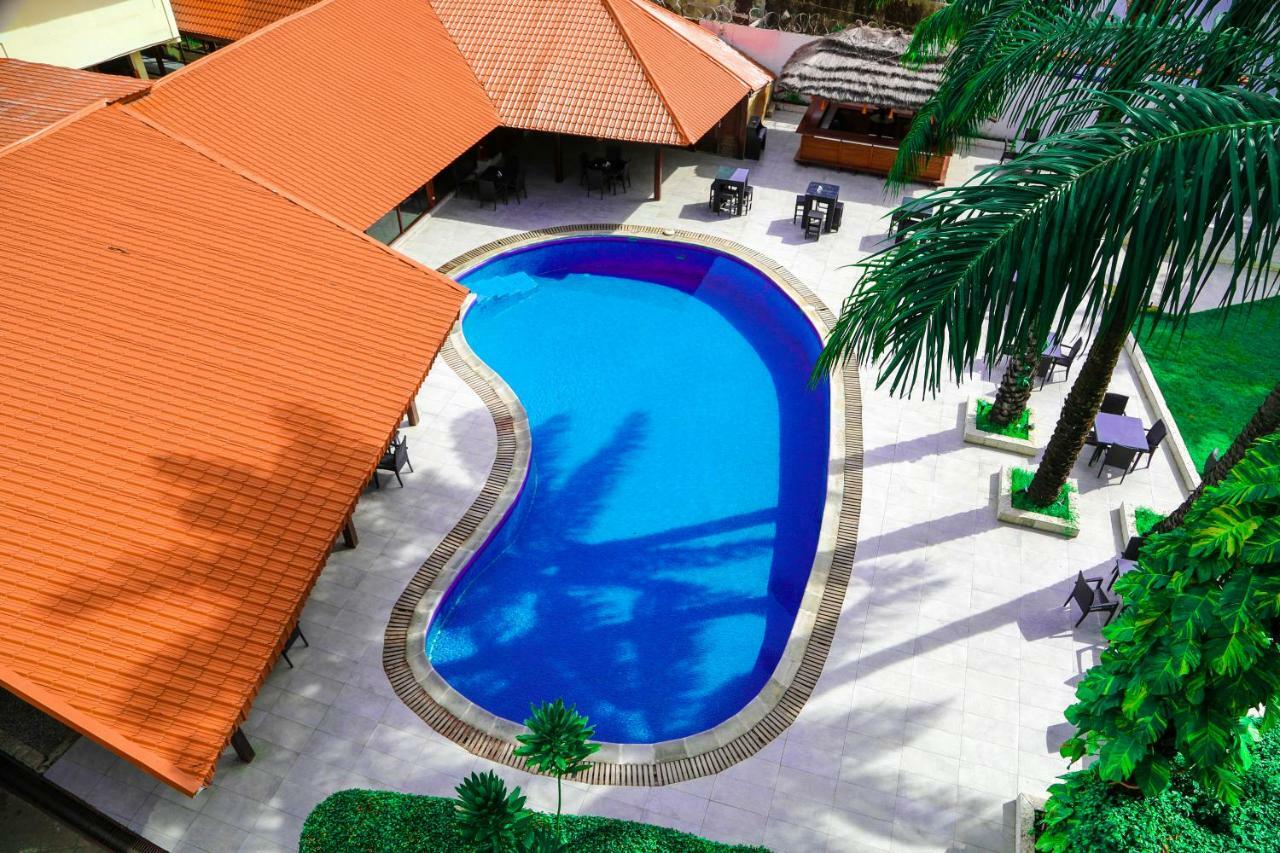 Riviera Taouyah Hotel Конакри Экстерьер фото