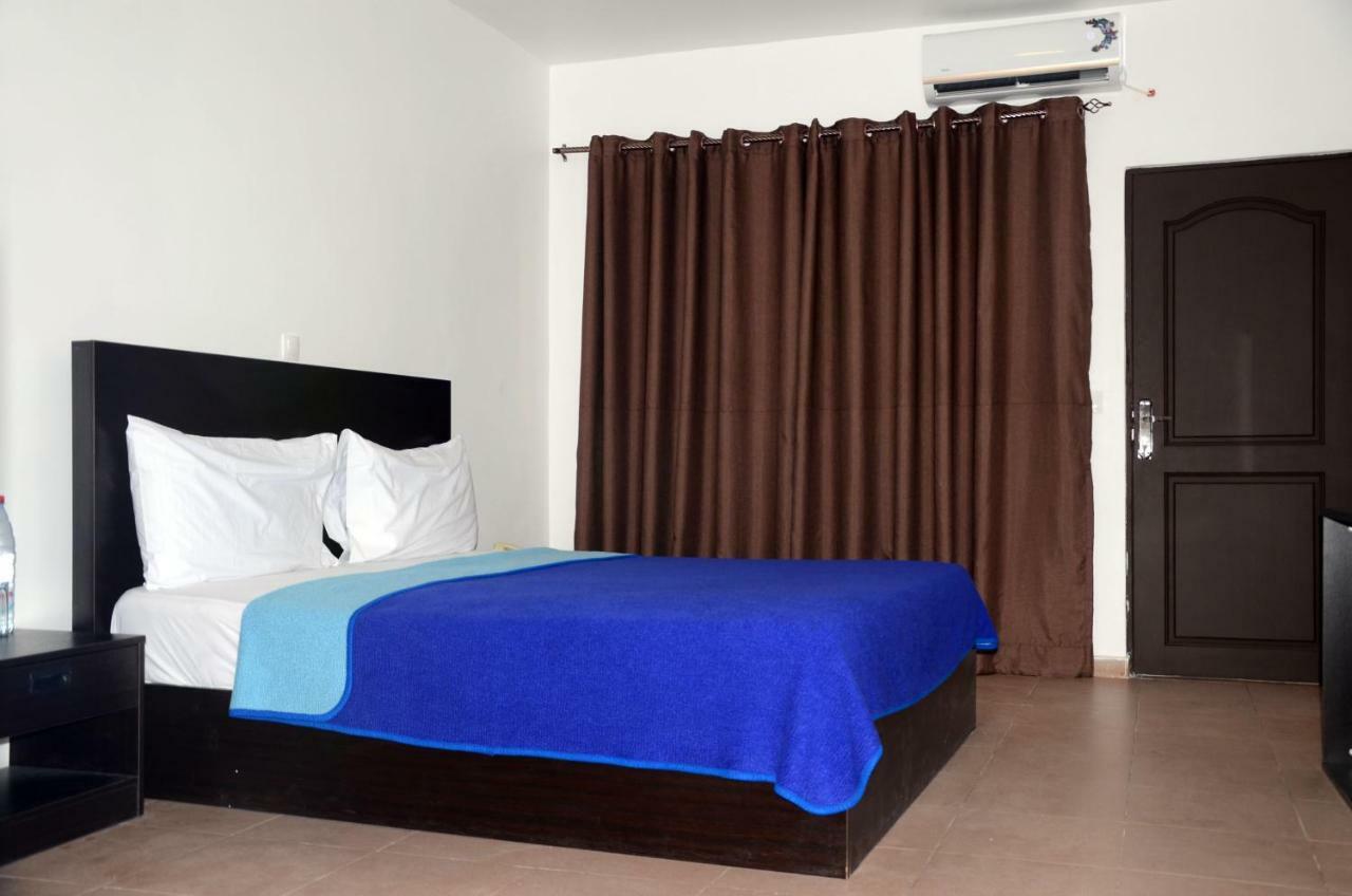 Riviera Taouyah Hotel Конакри Экстерьер фото